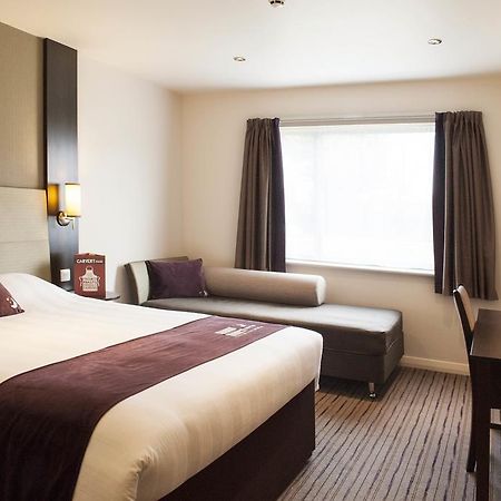 Premier Inn Uttoxeter Extérieur photo