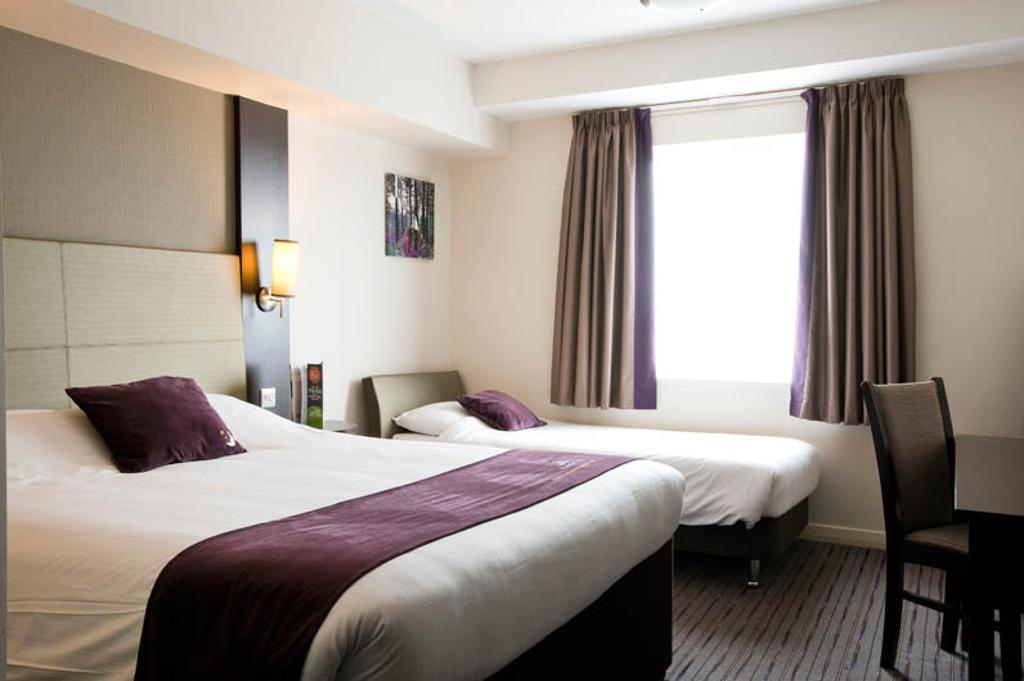 Premier Inn Uttoxeter Extérieur photo