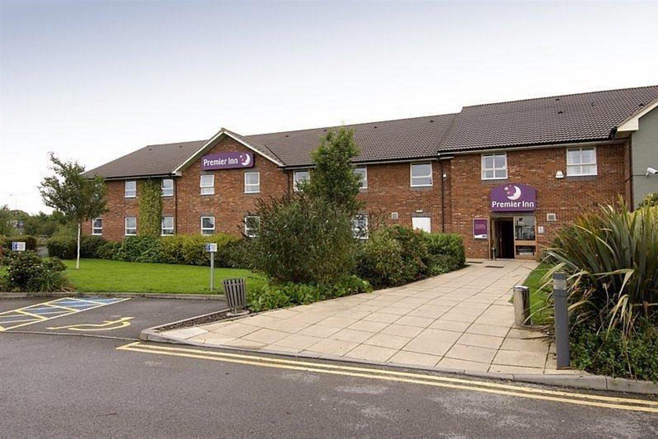 Premier Inn Uttoxeter Extérieur photo