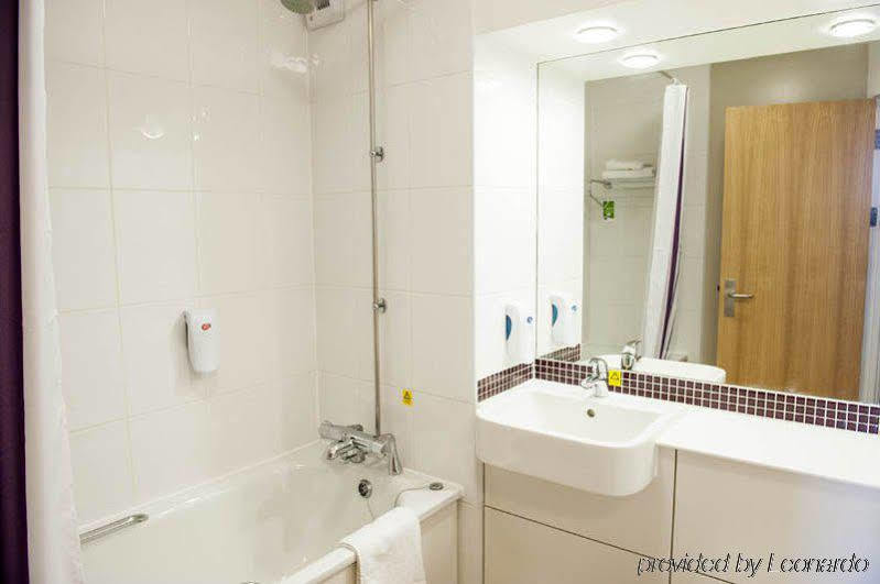 Premier Inn Uttoxeter Extérieur photo